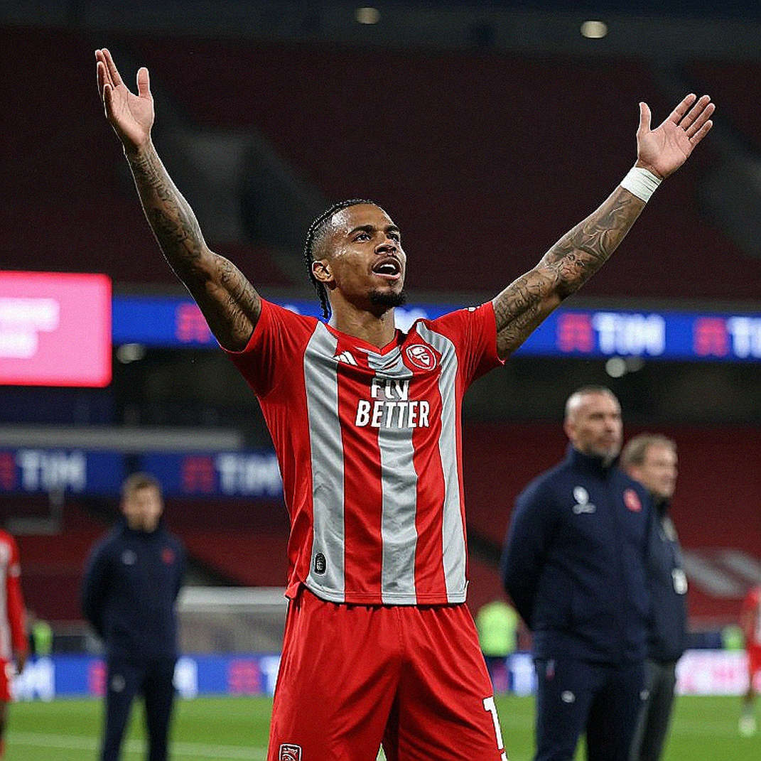 Through Deeney's Eyes: Konsa, Araujo and Mitchell – Three Perspectives on the Premier League Defensive Pulse Through Deeney's Eyes: Konsa, Araujo and Mitchell – Three Perspectives on the Premier League Defensive Pulse