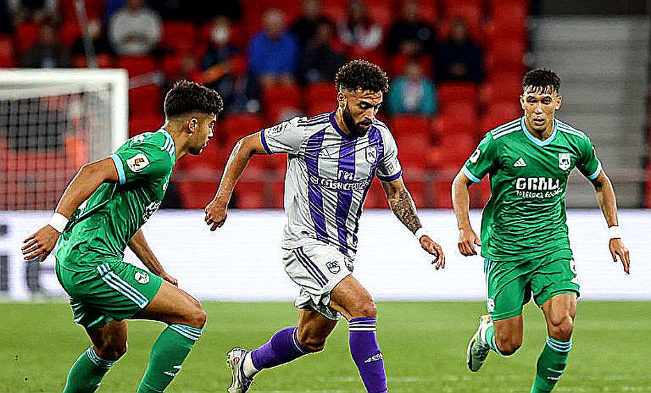 Sem Steijn và 24 bàn thắng không đủ để mua một suất ở De Kuip