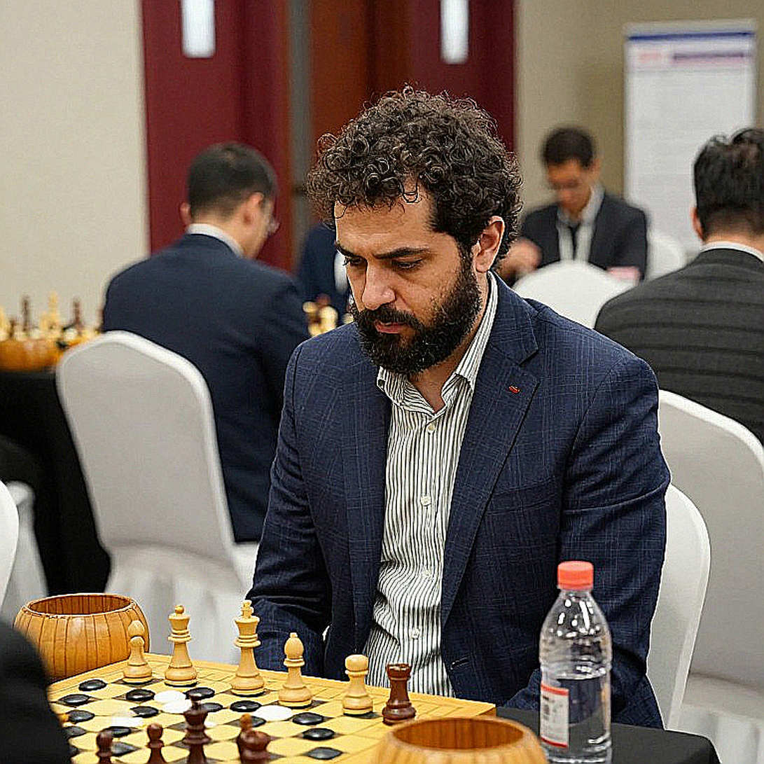 Bản tin FIDE tháng 10 năm 2026: Khi nhãn mác xếp hạng che giấu khóa học chống khai cuộc Scotch