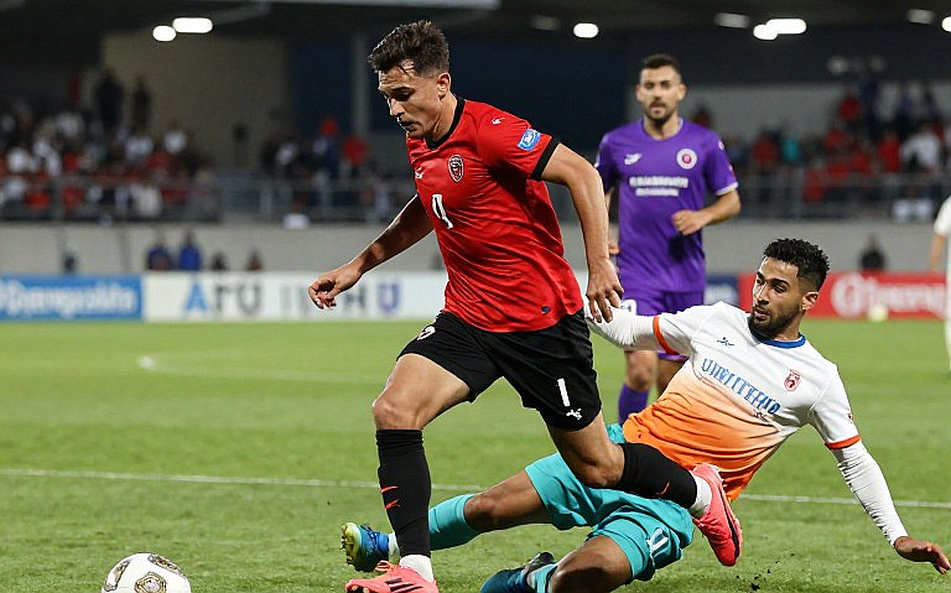 Kolkata Derby: East Bengal Rotates for ACL2, Mohun Bagan Faces the 'No-Win Trap' Kolkata Derby: East Bengal Rotates for ACL2, Mohun Bagan Faces the 'No-Win Trap'