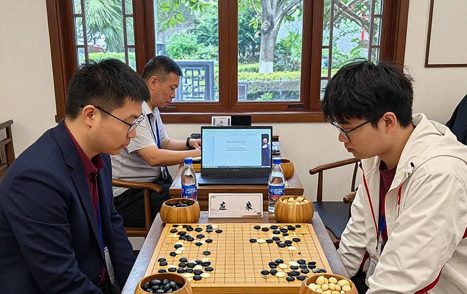 Ngày khai mạc giải cờ vua Global Chess League 2026: Fyers American Gambits nghiền nát đối thủ 10-4 trong ngày ra quân