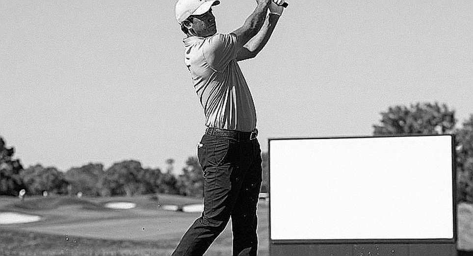 Câu hỏi hóc búa về xe golf trên sân Việt: Khi huyền thoại bị tước bằng lái