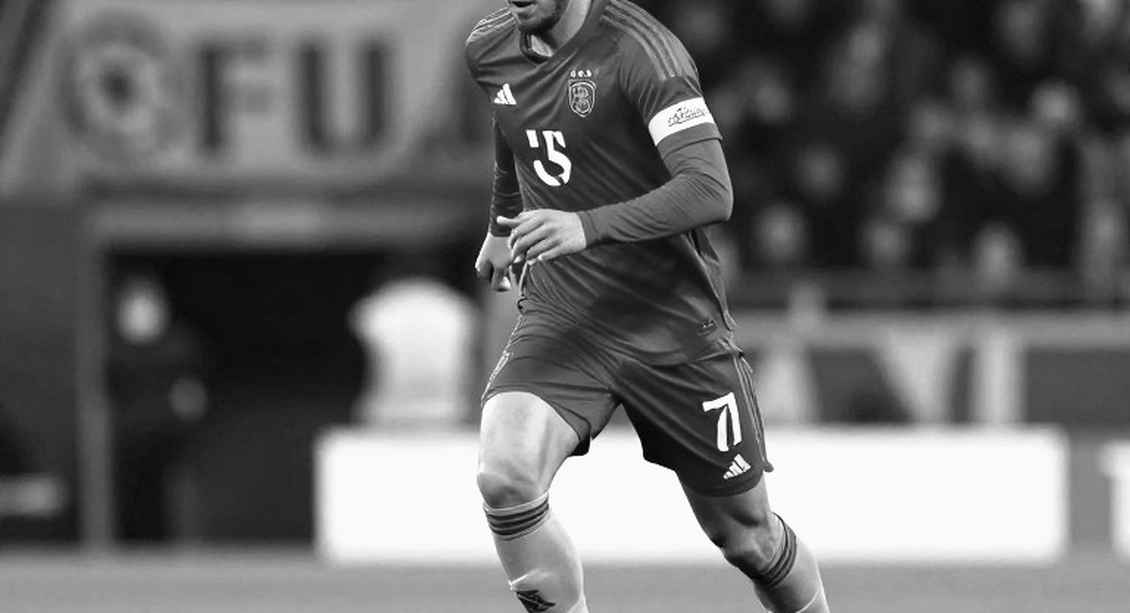44 bàn của Harry Kane, mùa trắng tay của Bayern và 198 triệu euro Man United tiêu vào chỗ khác